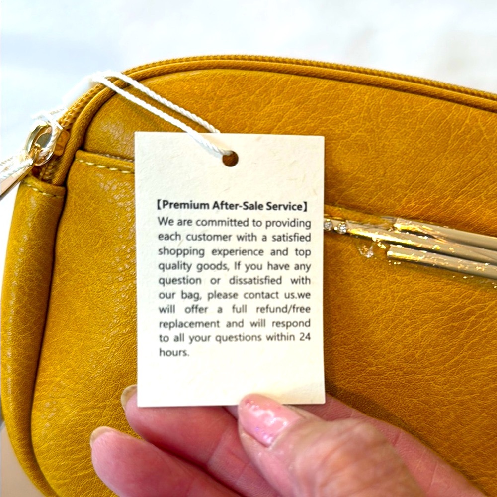 Mustard Yellow BELTBAG Bag NWTS with dust bag - Picture 4 of 12